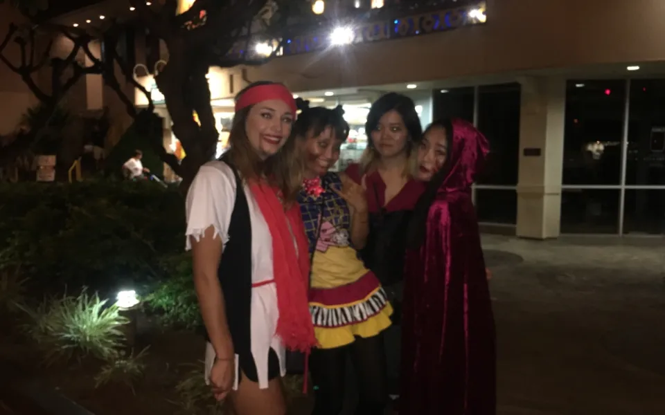 Lotte tijdens haar stage op Hawaii!