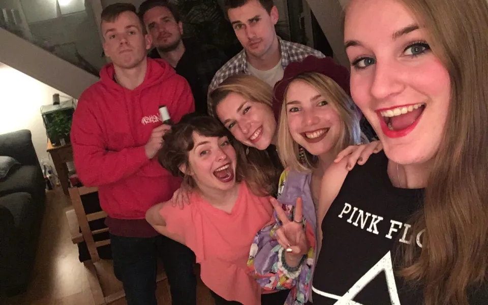 Lotte tijdens haar stage in Bristol